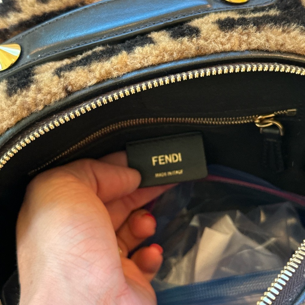 Fuzzy Fur Fendi backpack 100% authentic - Picture 5 of 9
